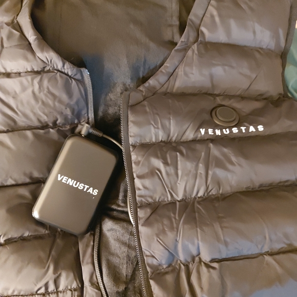 Venustas Men's Black Heated Vest - Picture 6 of 9